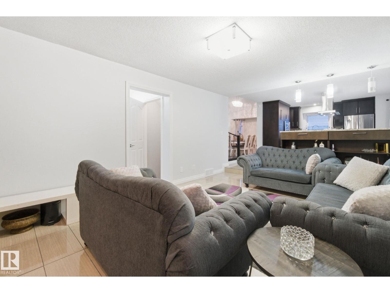 13812 120 ST NW, Edmonton