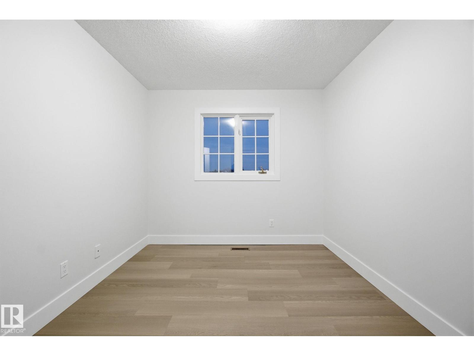 13812 120 ST NW, Edmonton