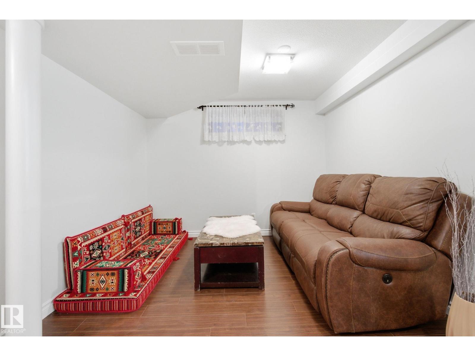 13812 120 ST NW, Edmonton