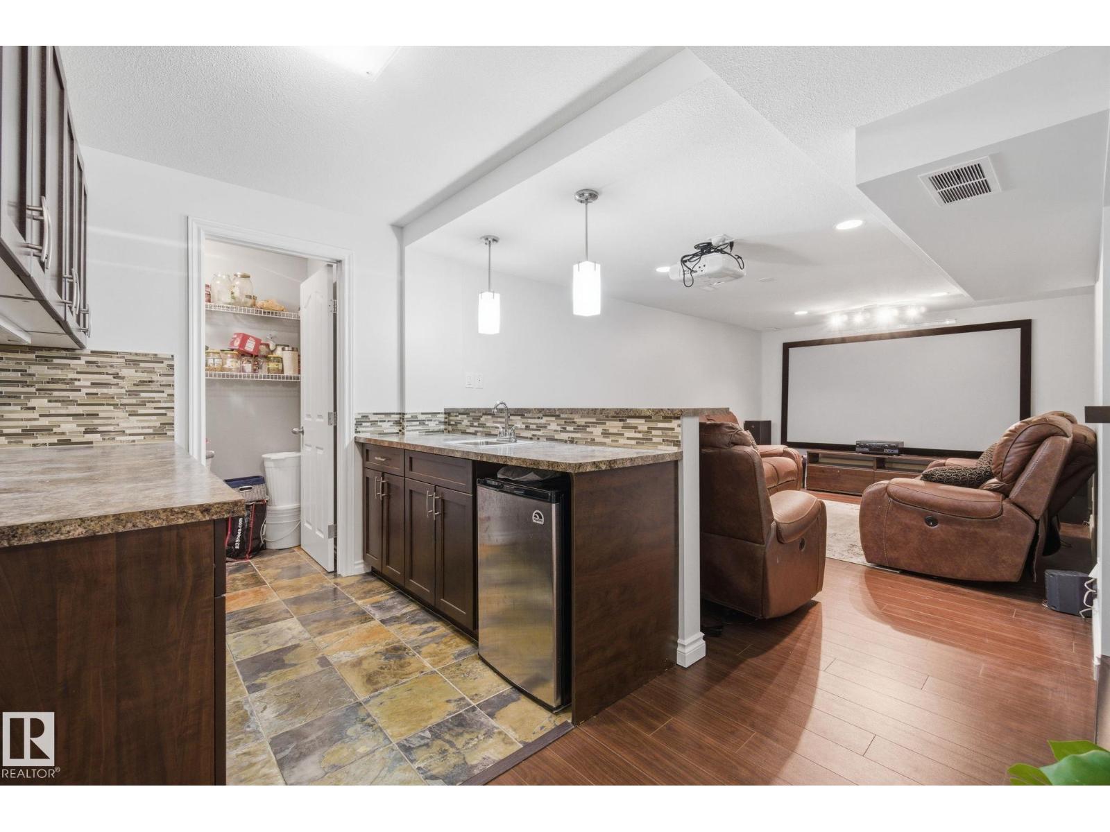 13812 120 ST NW, Edmonton