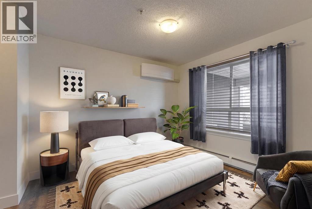 Single Family House for Sale in   Richard Court SW Lincoln Park Calgary 