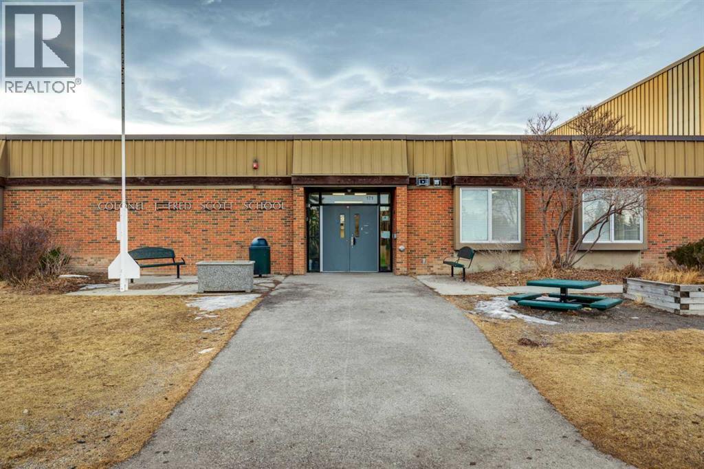 Single Family House for Sale in  Whiteridge Place NE Whitehorn Calgary 