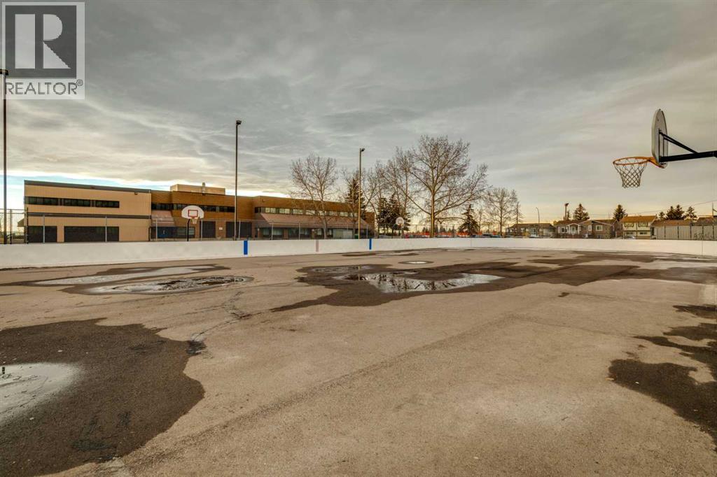 Single Family House for Sale in  Whiteridge Place NE Whitehorn Calgary 