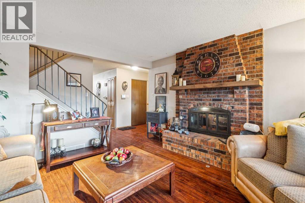 Single Family House for Sale in  Whiteridge Place NE Whitehorn Calgary 