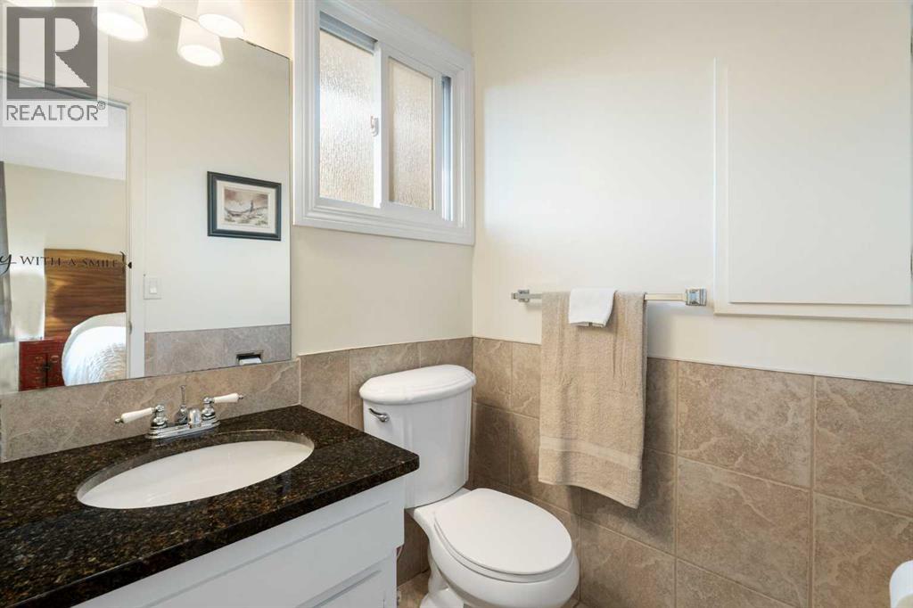 Single Family House Bungalow for Sale in  Hunterbrook Place NW Huntington Hills Calgary 