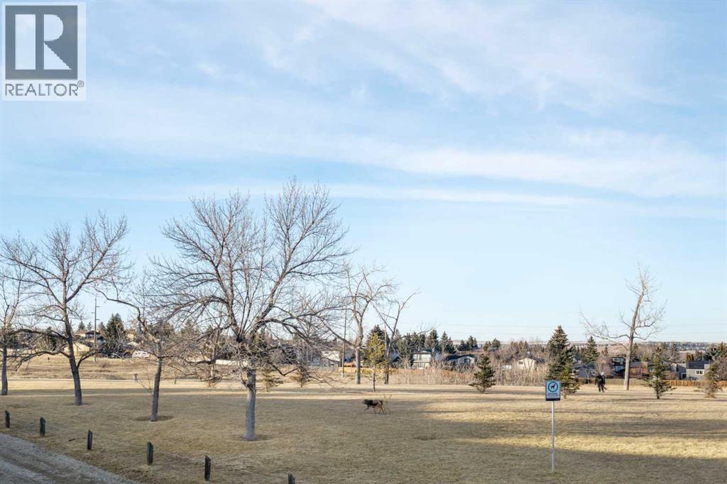 Single Family House Bungalow for Sale in  Hunterbrook Place NW Huntington Hills Calgary 
