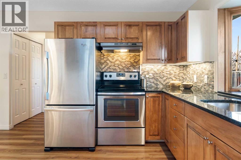 Single Family House Bungalow for Sale in  Hunterbrook Place NW Huntington Hills Calgary 