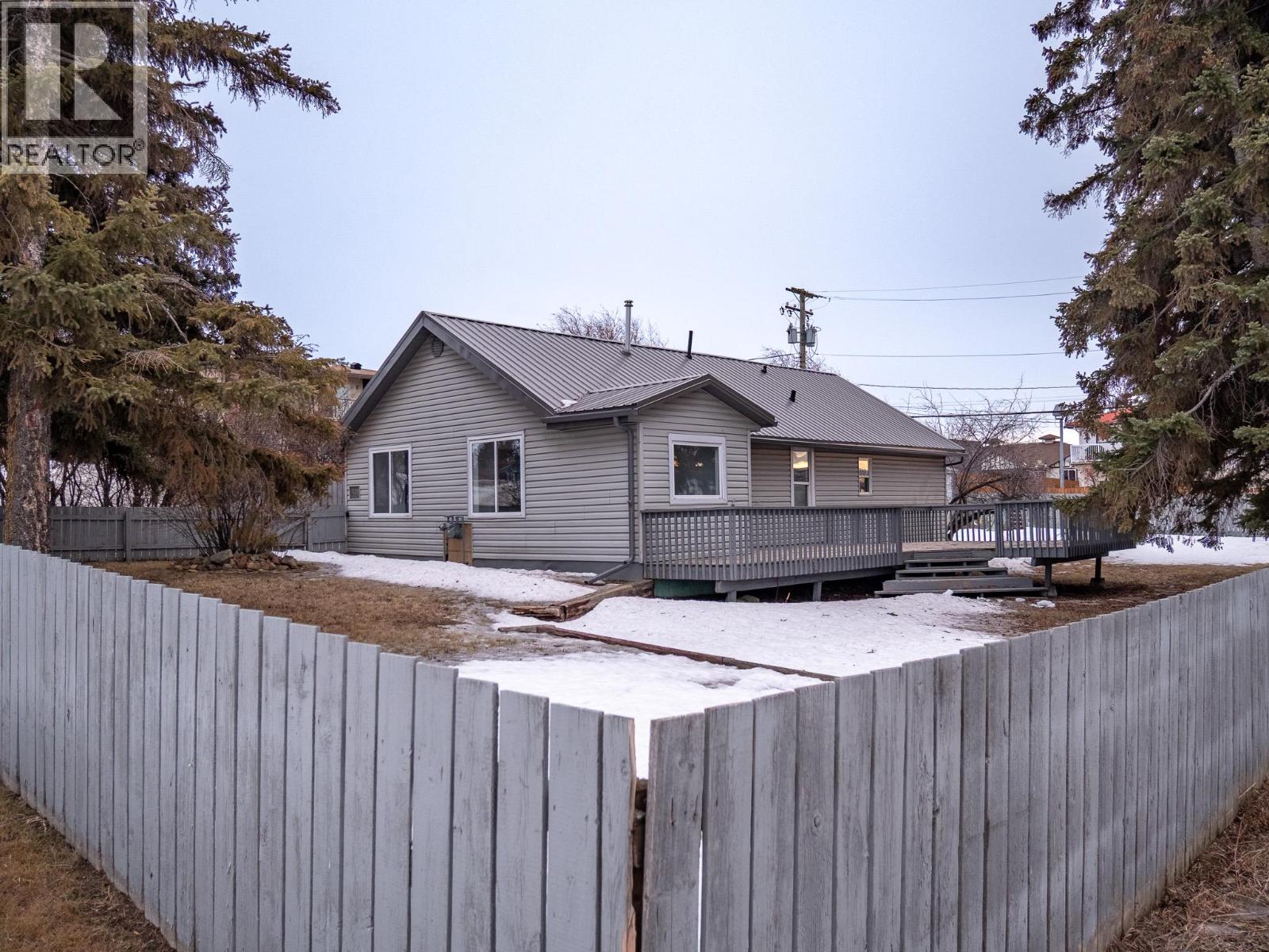 809 95 Avenue, Dawson Creek