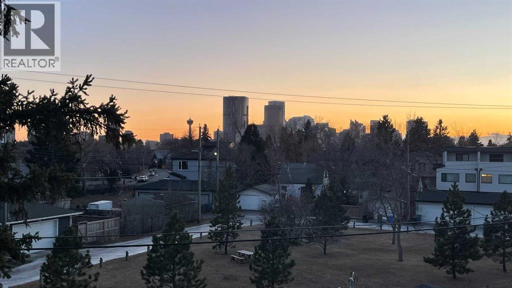 Single Family House for Sale in  Regal Crescent NE Renfrew Calgary 