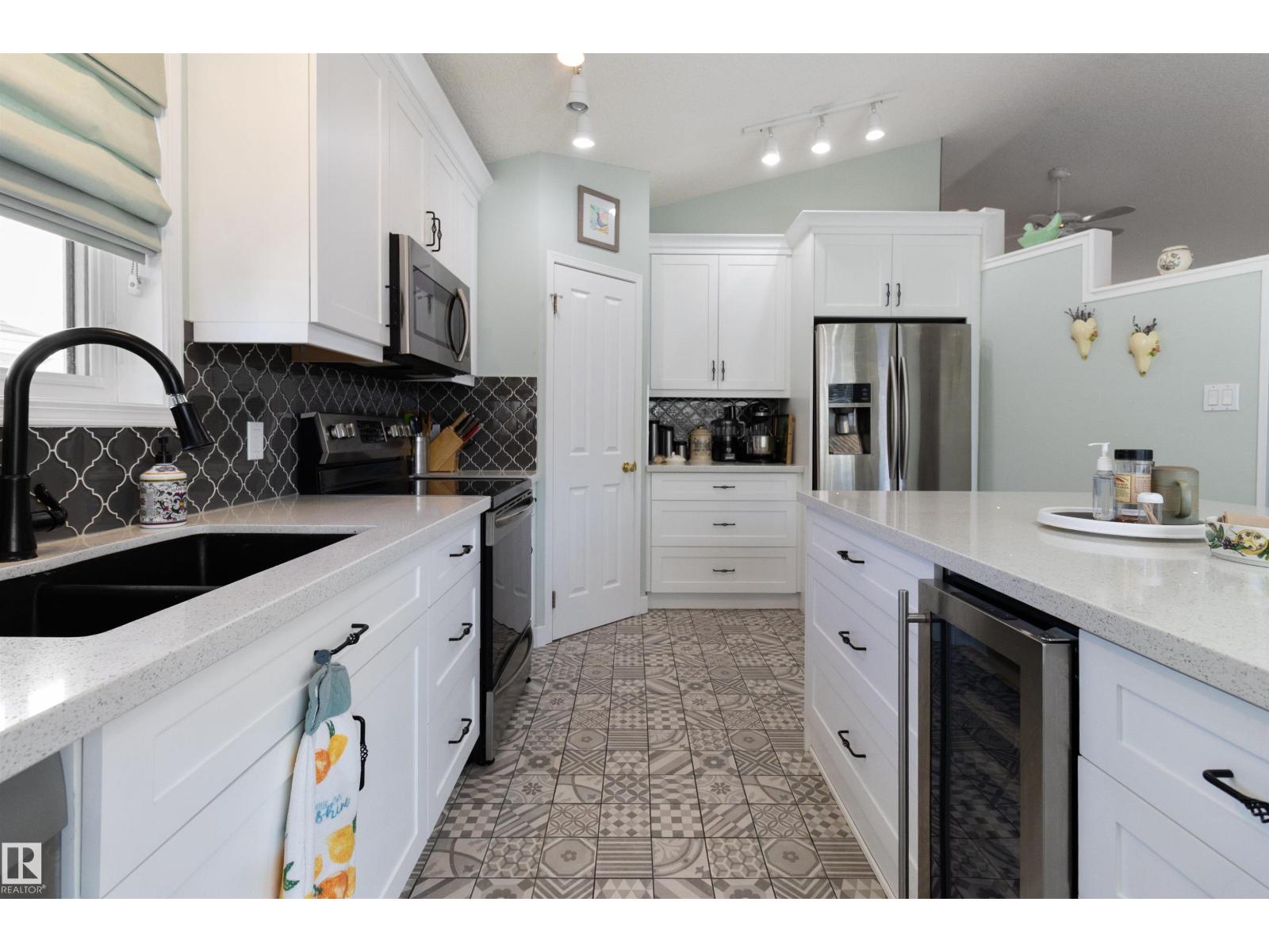 1717 KENSIT PL NW, Edmonton