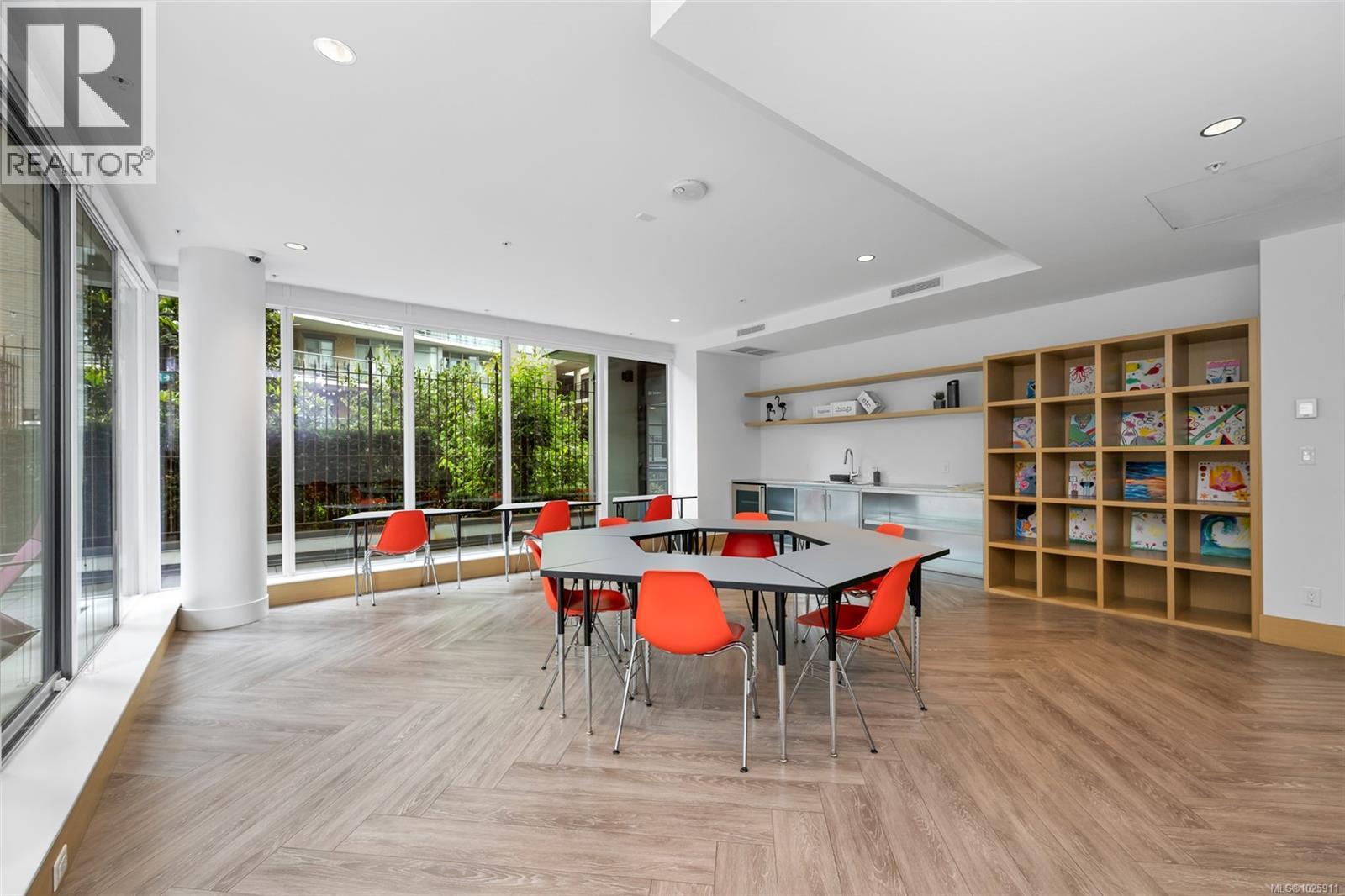 709 777 Herald Street, Victoria