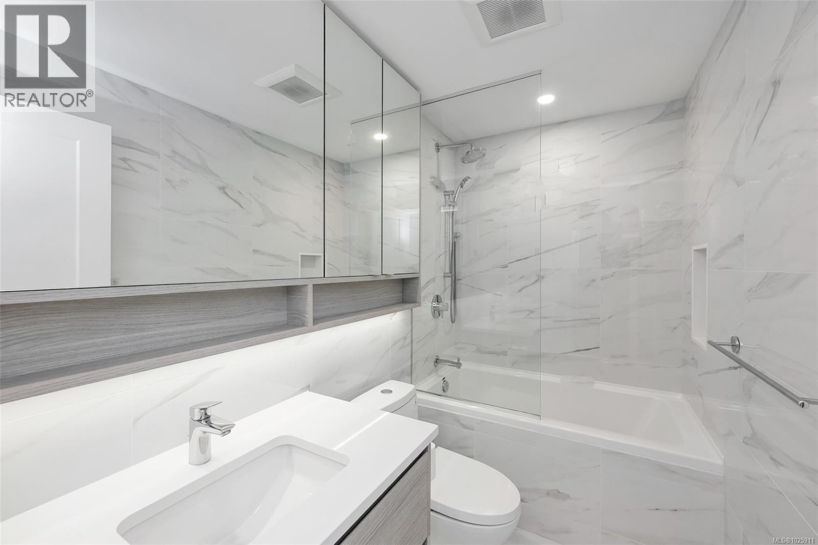 709 777 Herald Street, Victoria