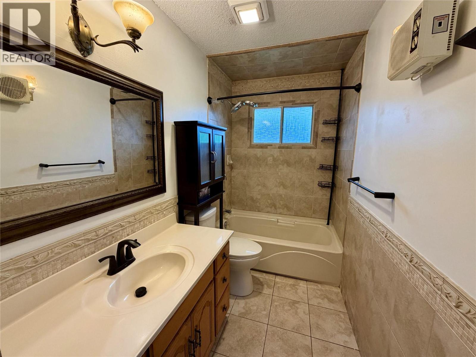 606 Spruce Street, Sicamous