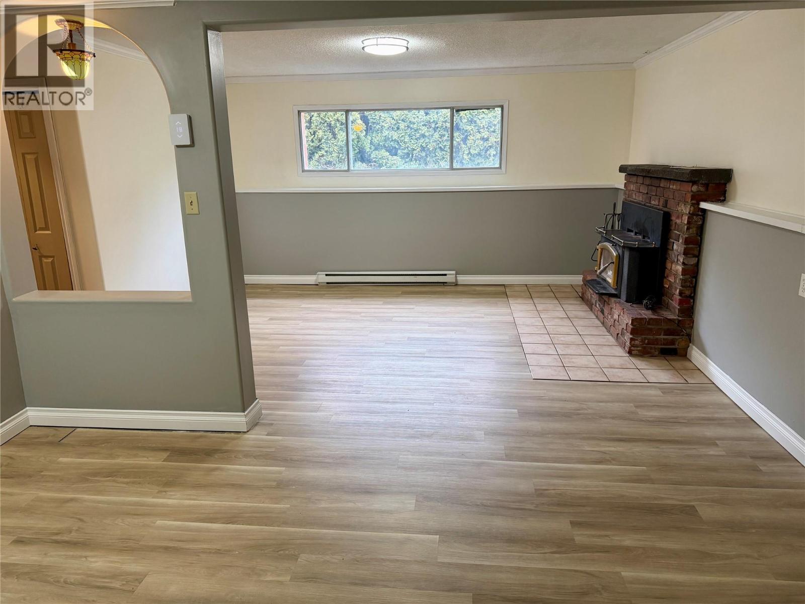 606 Spruce Street, Sicamous