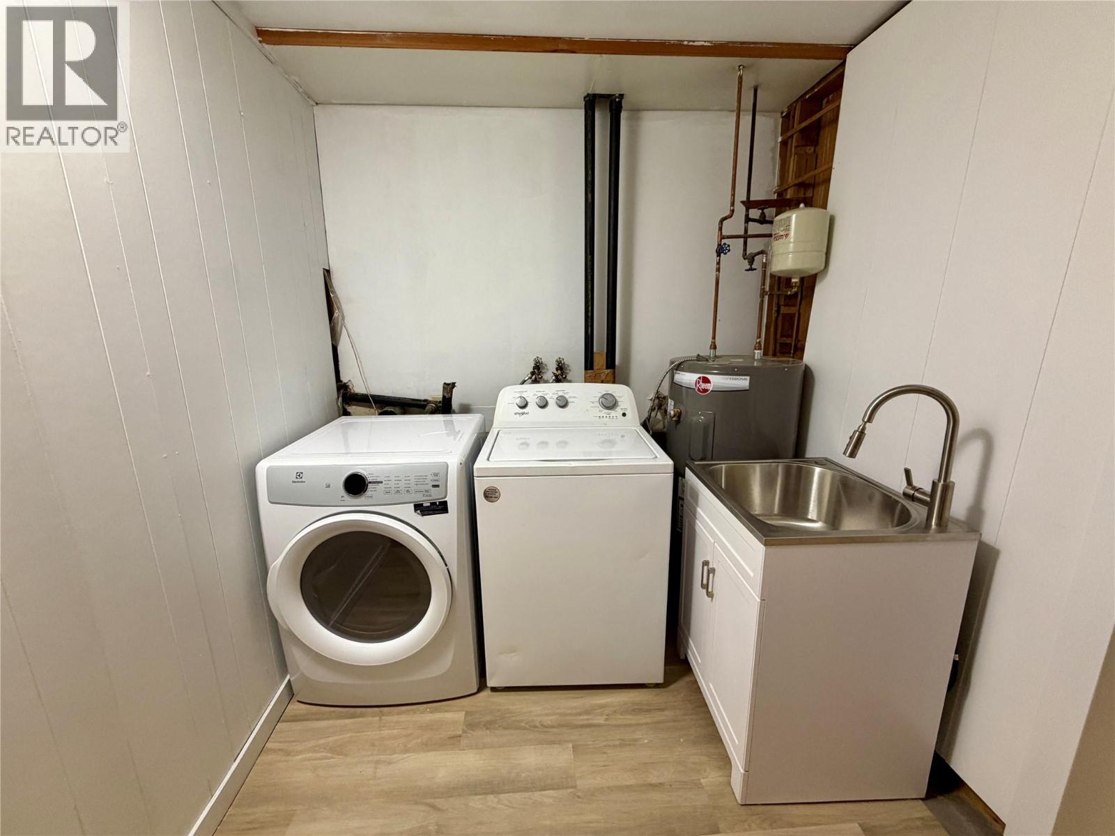 606 Spruce Street, Sicamous