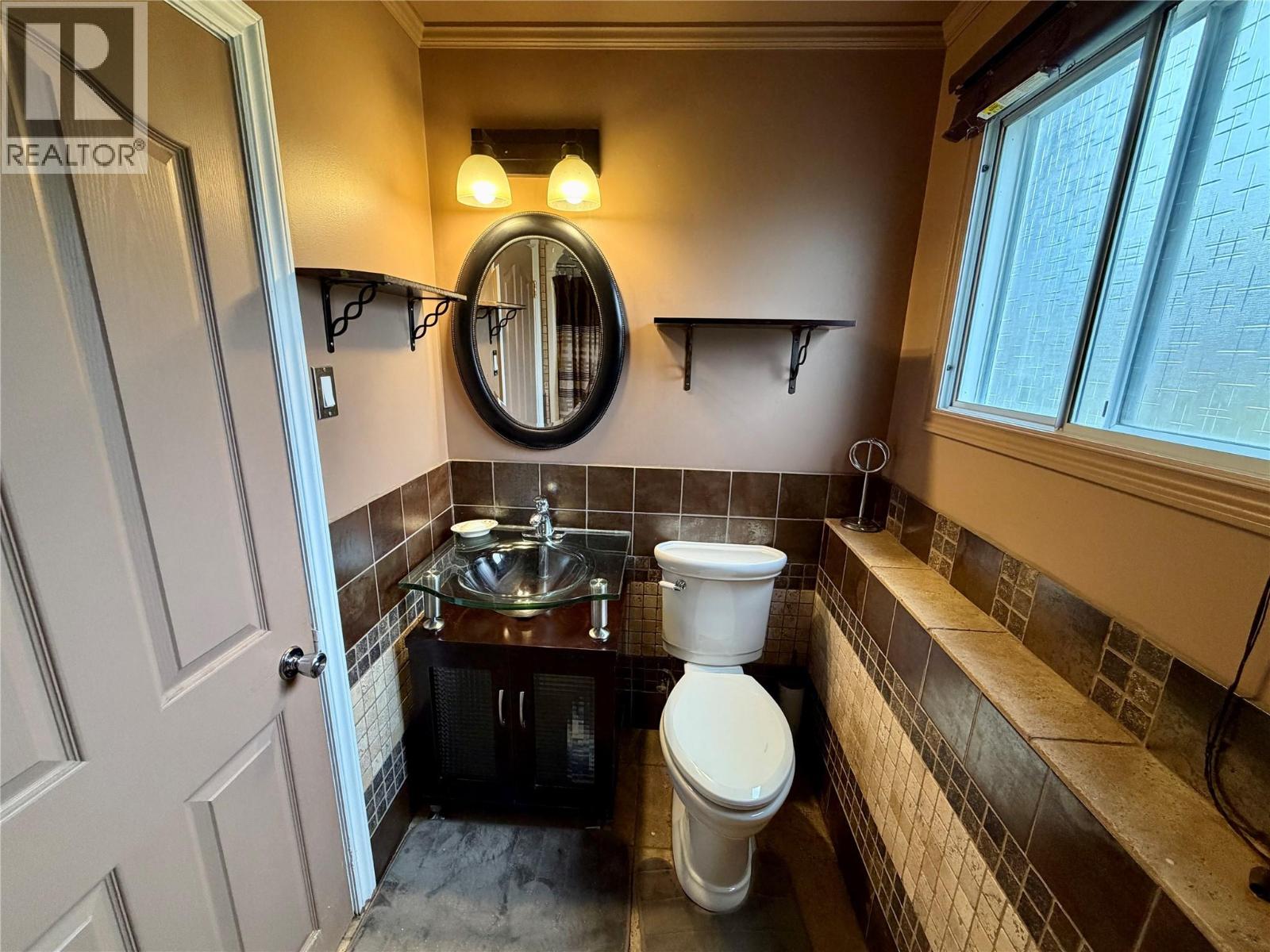 606 Spruce Street, Sicamous