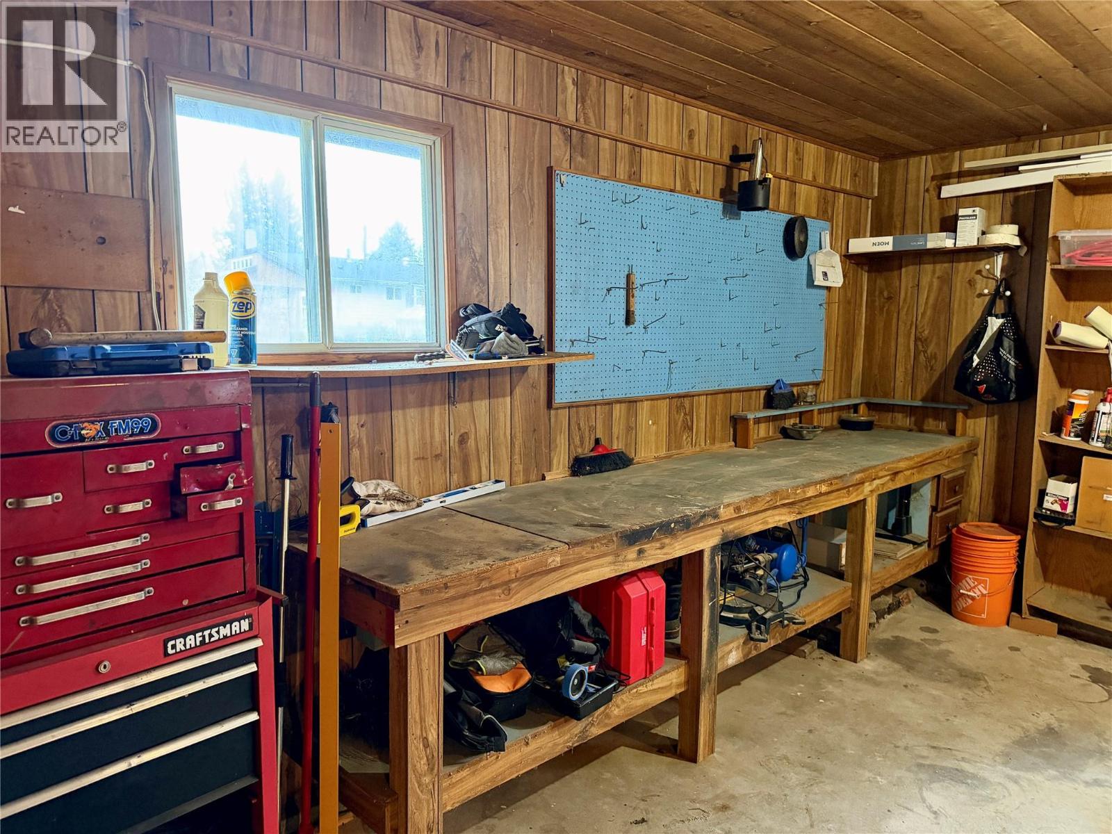 606 Spruce Street, Sicamous