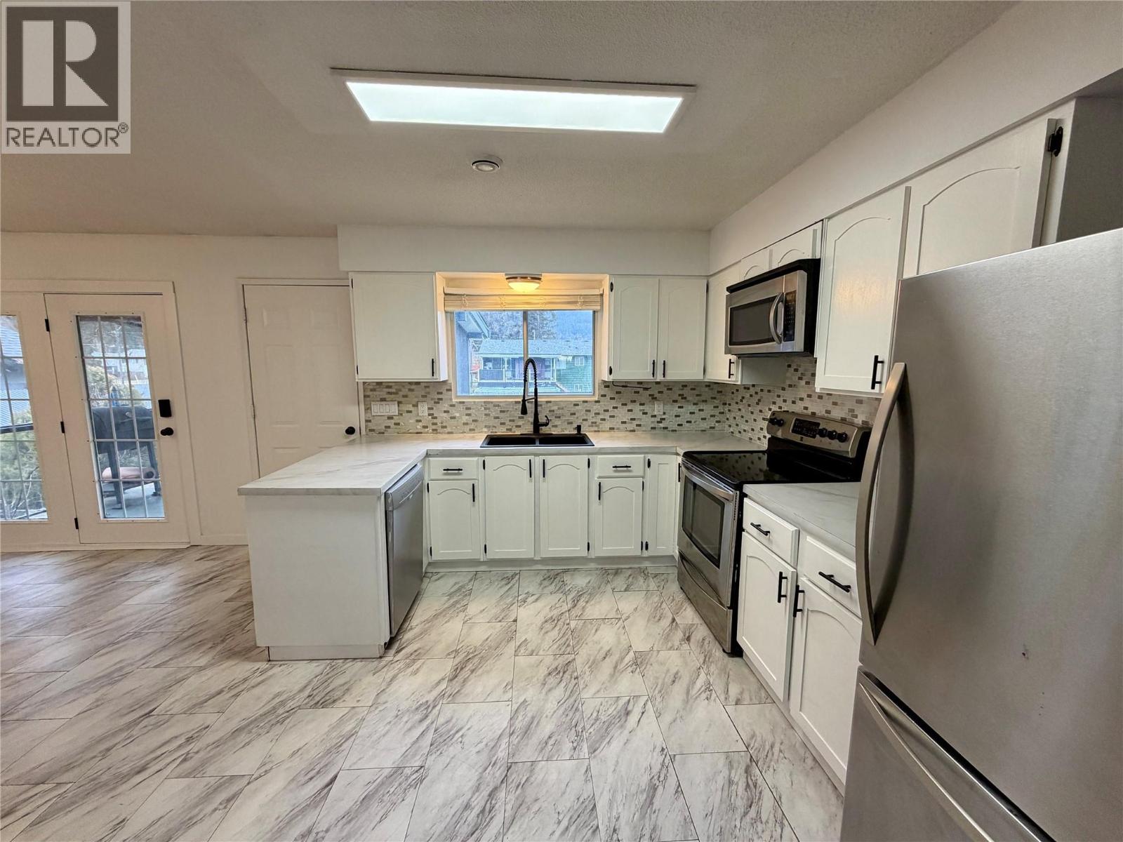 606 Spruce Street, Sicamous