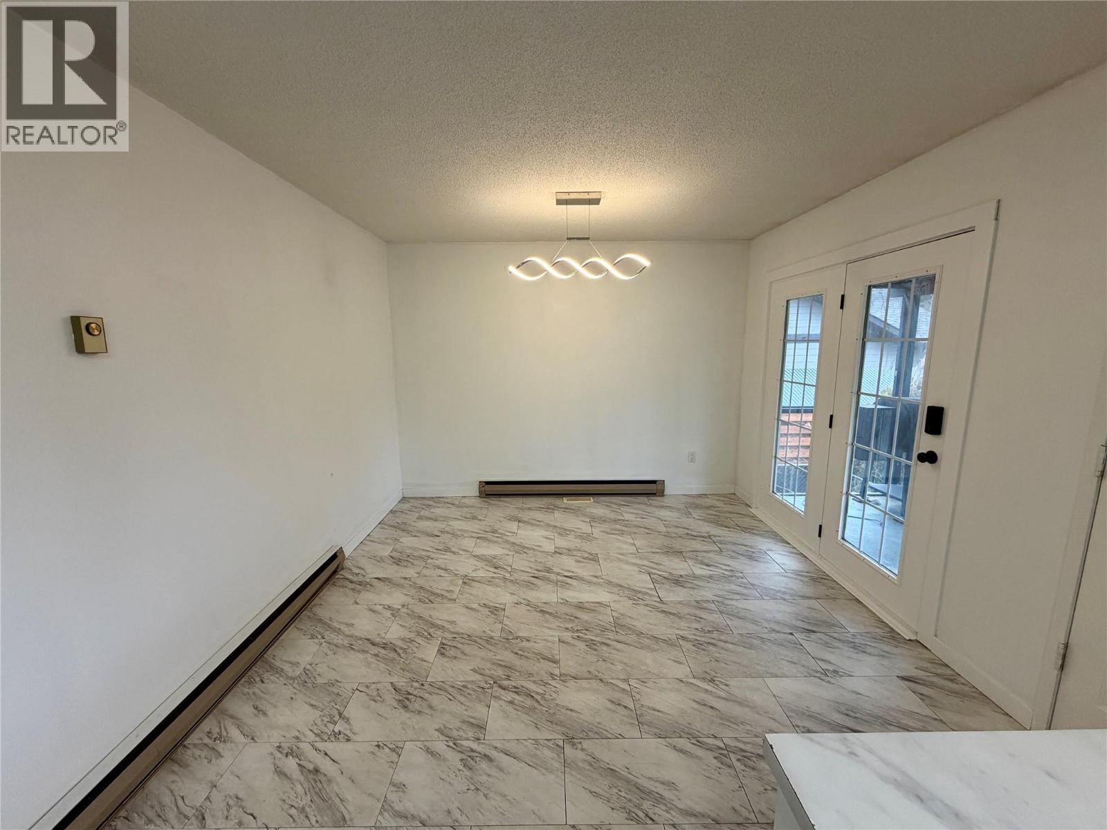 606 Spruce Street, Sicamous