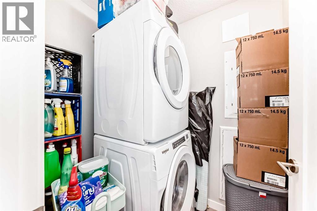 Single Family House for Sale in   Shawnee Common SW Shawnee Slopes Calgary 