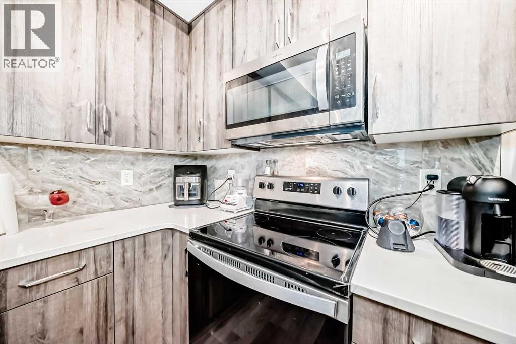 Single Family House for Sale in   Shawnee Common SW Shawnee Slopes Calgary 