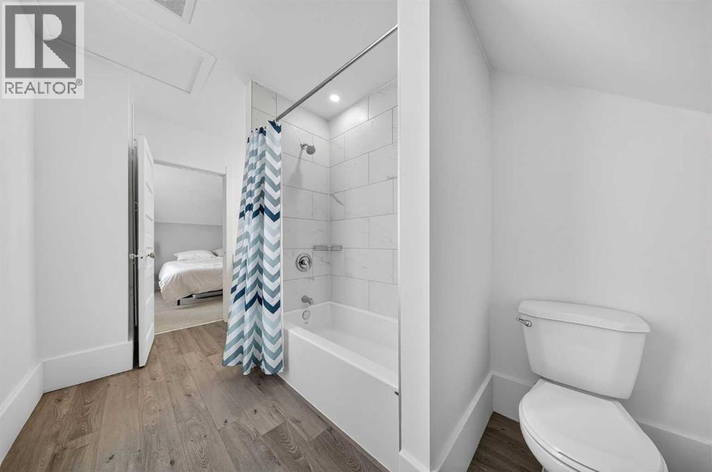 Single Family House for Sale in   Avenue NW Crescent Heights Calgary 