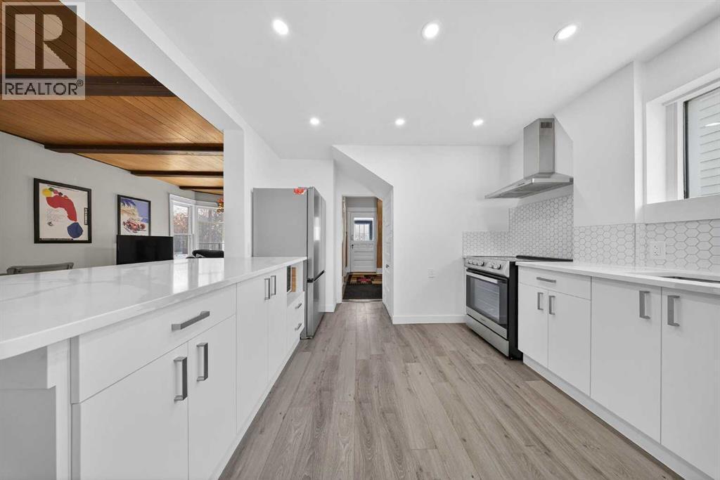 Single Family House for Sale in   Avenue NW Crescent Heights Calgary 