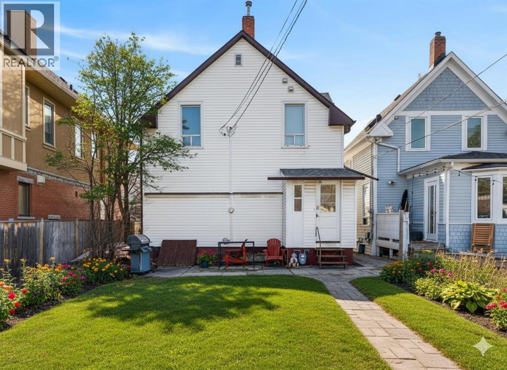 Single Family House for Sale in   Avenue NW Crescent Heights Calgary 