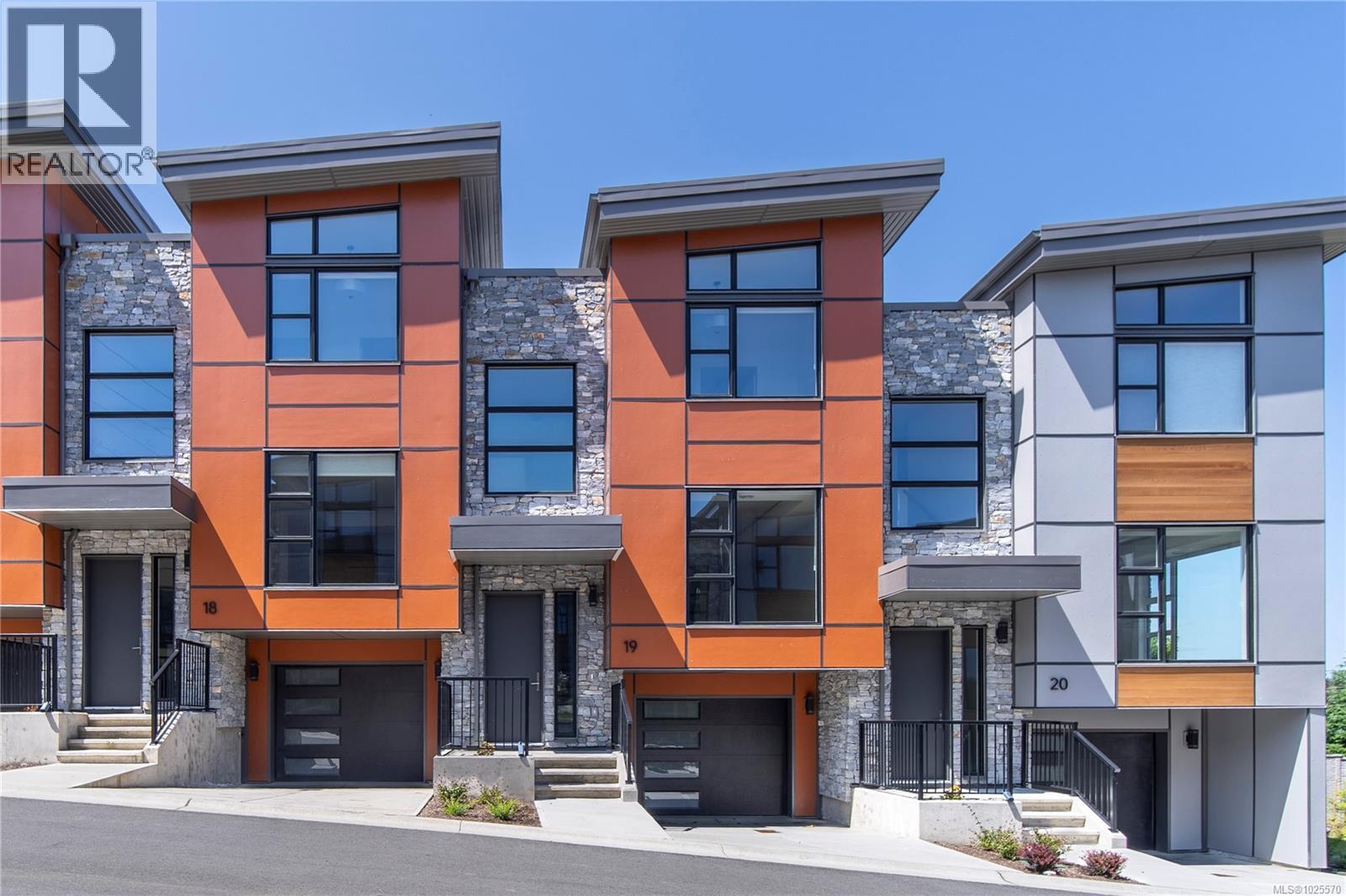 19 4253 Dieppe Road, Saanich