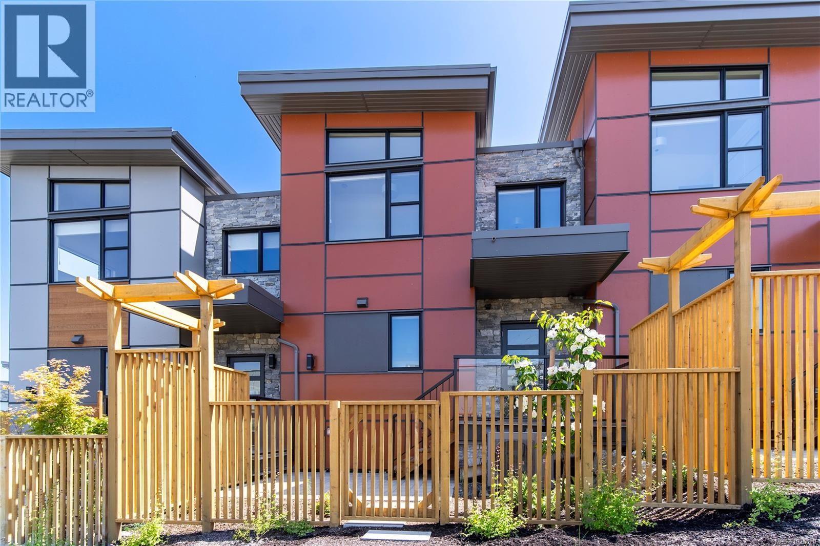 19 4253 Dieppe Road, Saanich