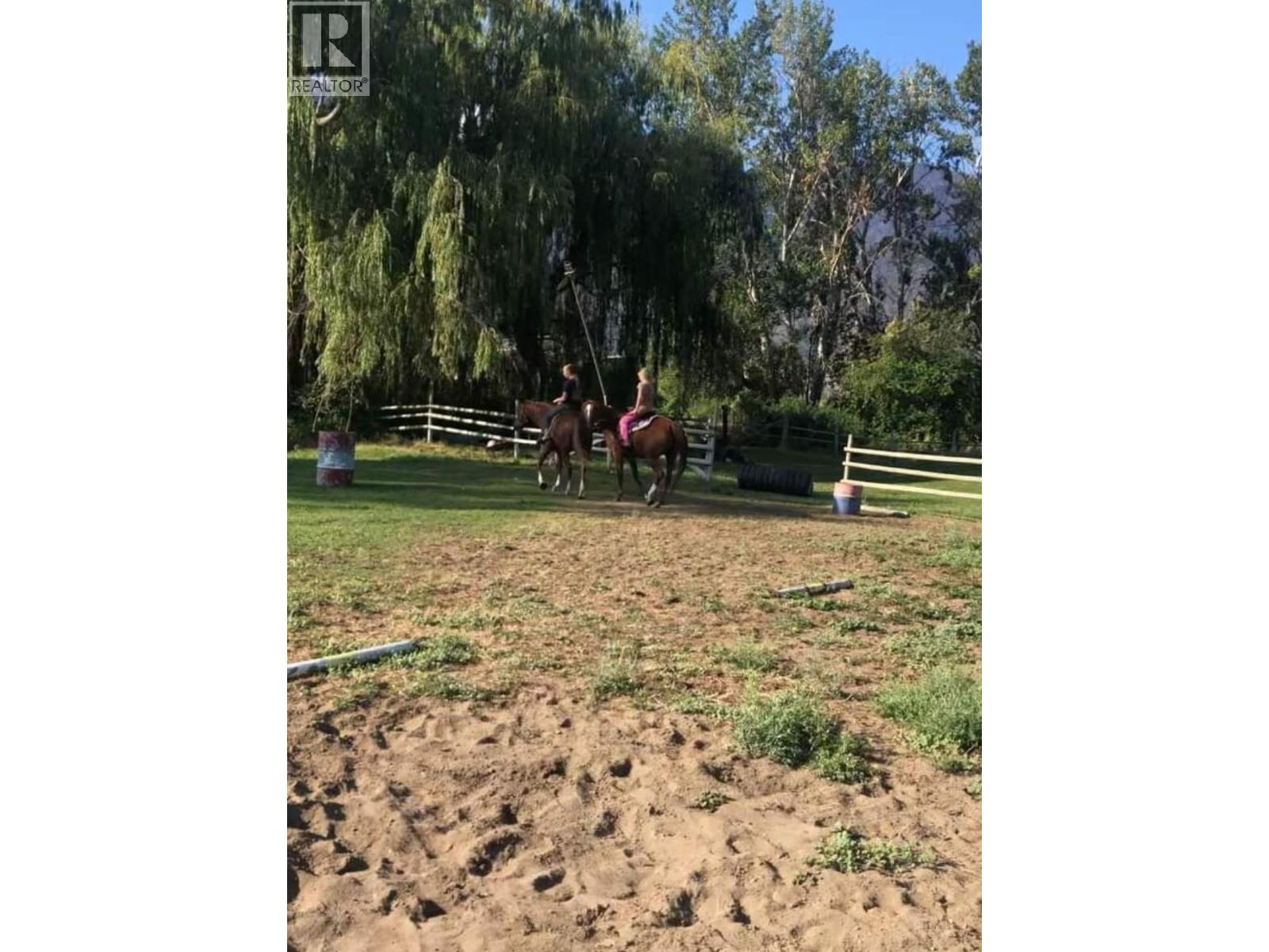  2737 Upper Bench Road, Keremeos