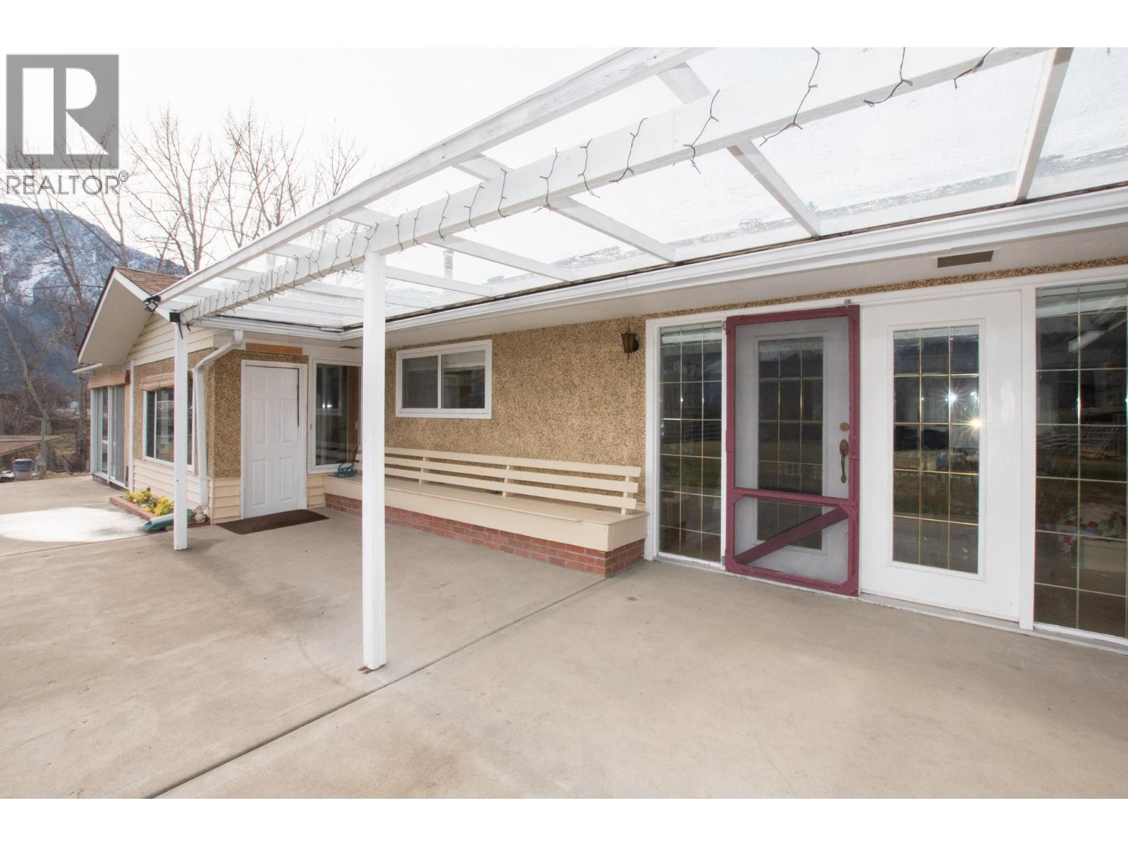  2737 Upper Bench Road, Keremeos