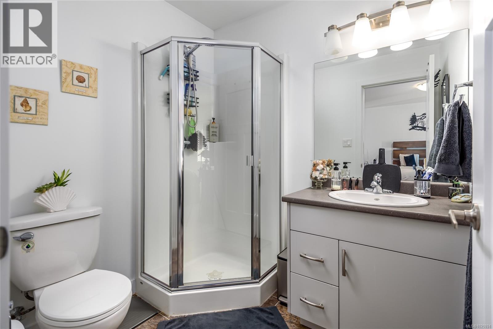 18 2109 13th St, Courtenay