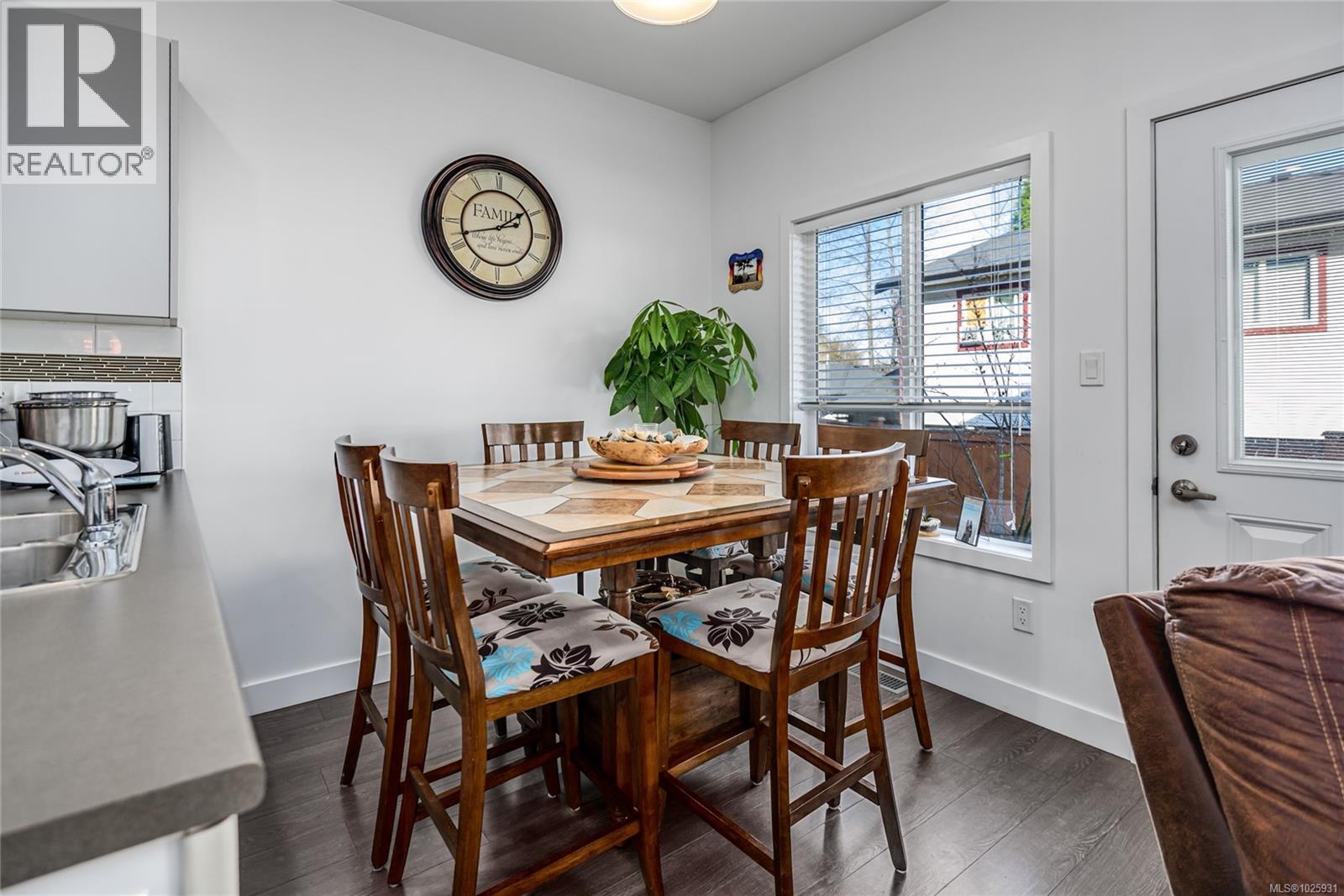 18 2109 13th St, Courtenay