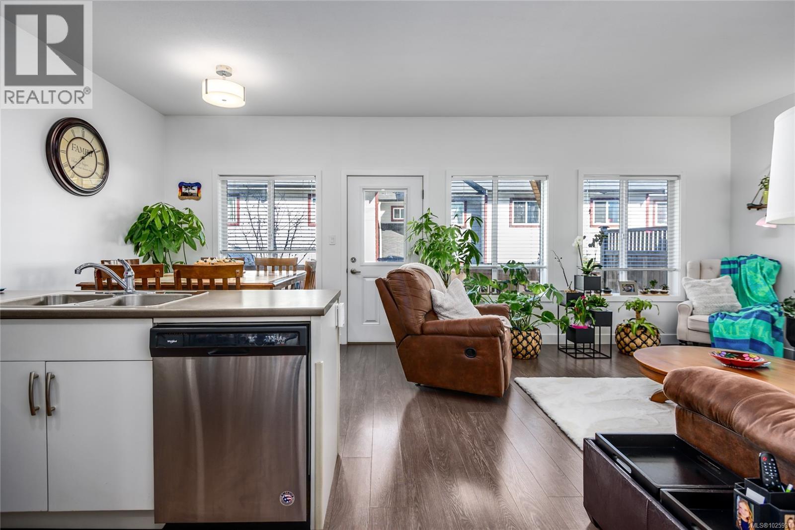 18 2109 13th St, Courtenay