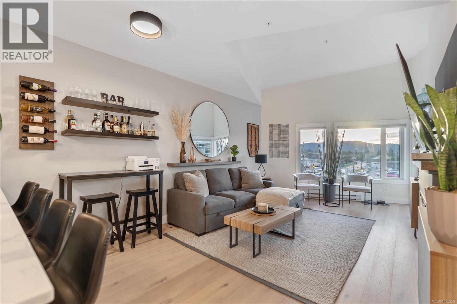 402 7098 Wallace Dr, Central Saanich