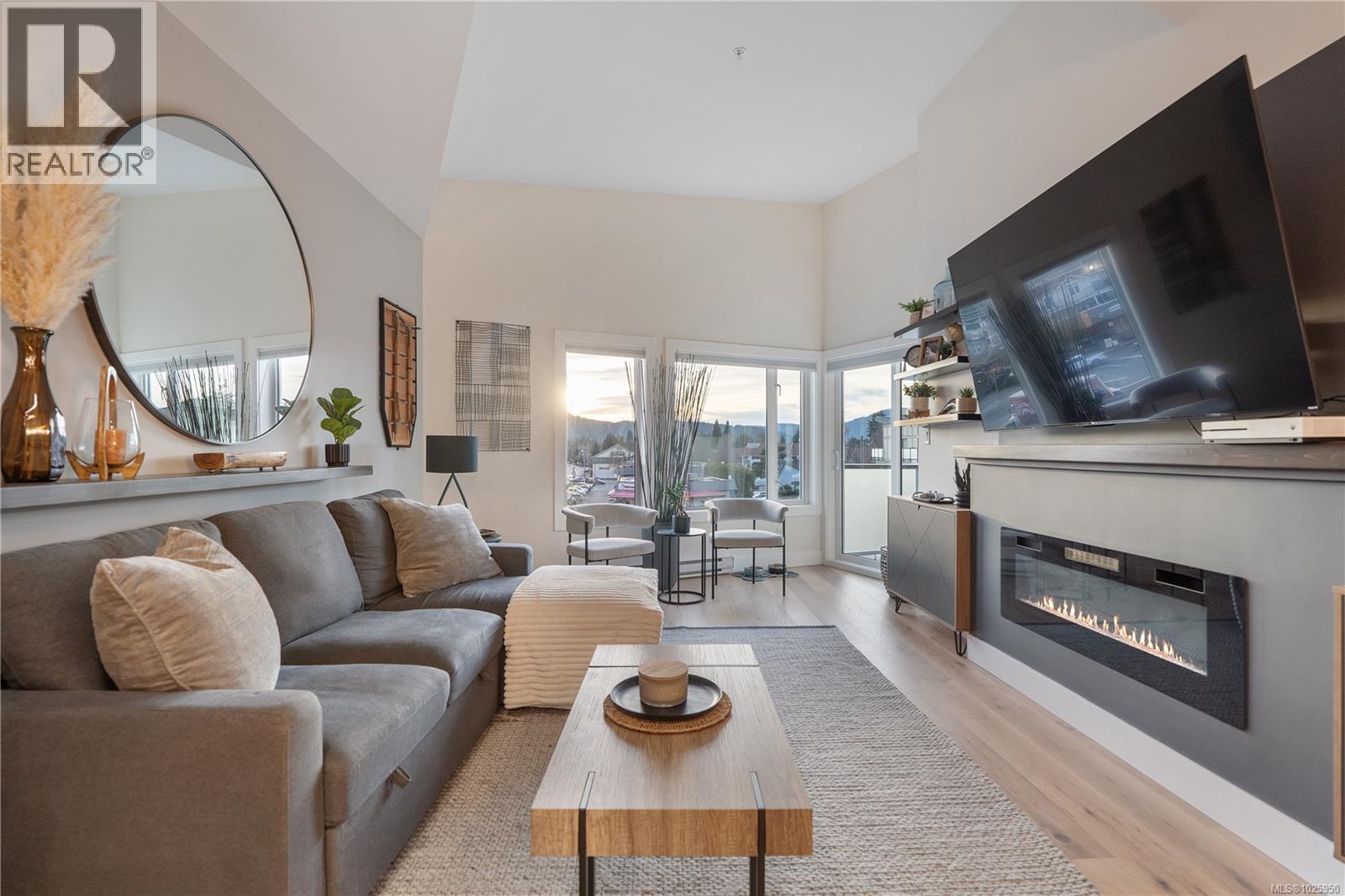 402 7098 Wallace Dr, Central Saanich