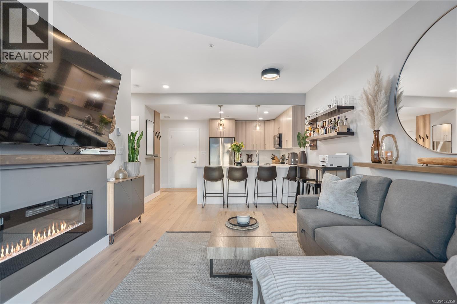 402 7098 Wallace Dr, Central Saanich