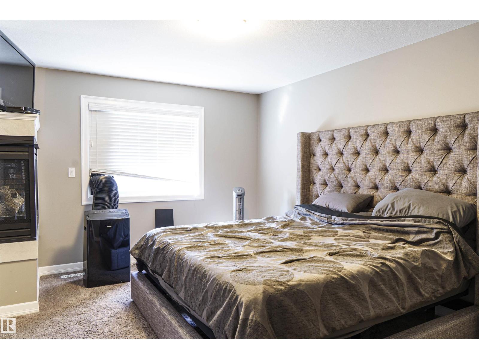 3307 HILTON CR NW, Edmonton