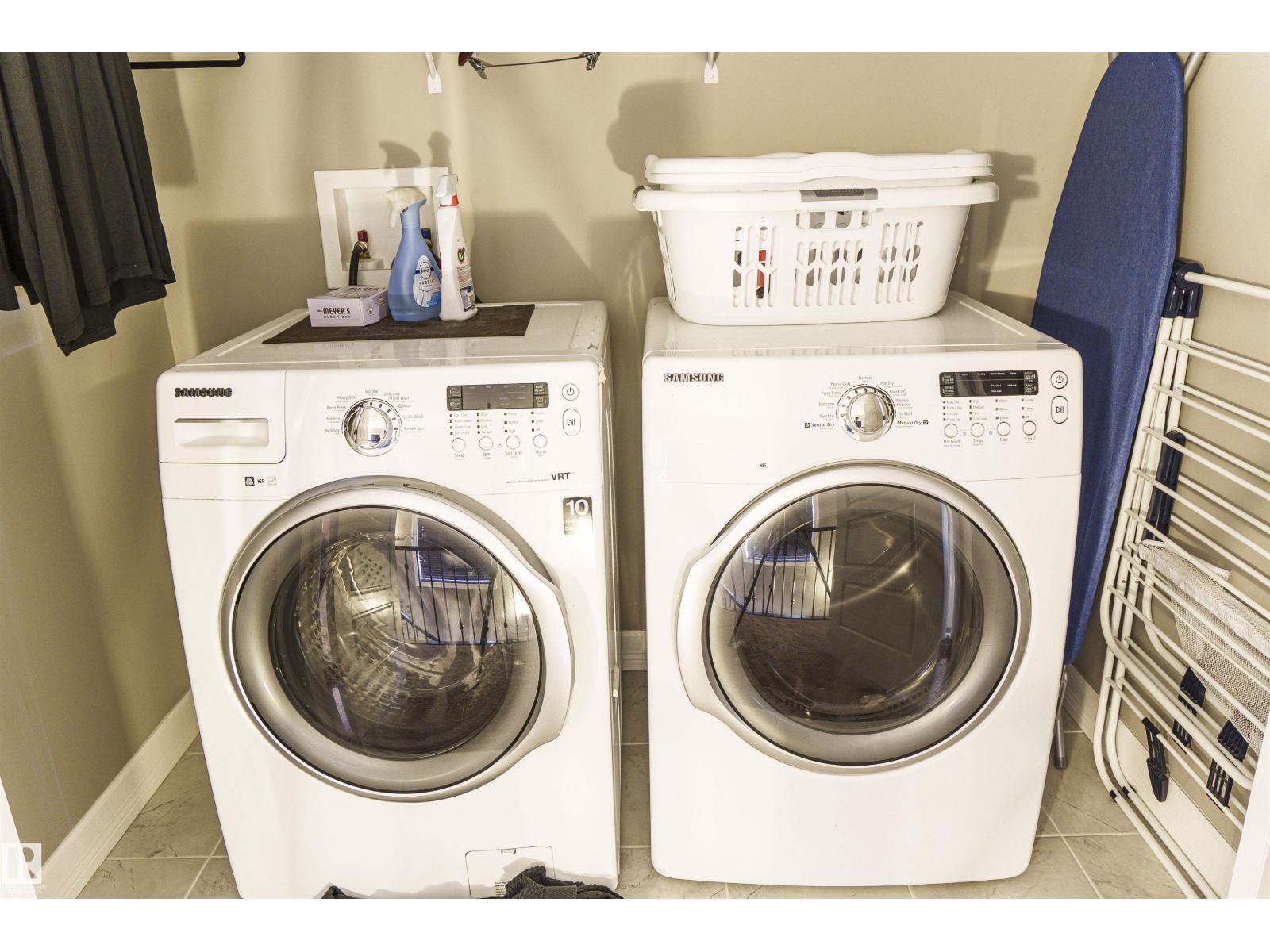 3307 HILTON CR NW, Edmonton