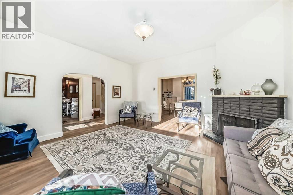 Single Family House for Sale in  Superior Avenue SW Scarboro Calgary 