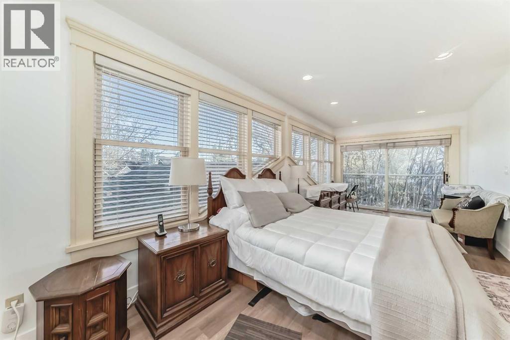 Single Family House for Sale in  Superior Avenue SW Scarboro Calgary 