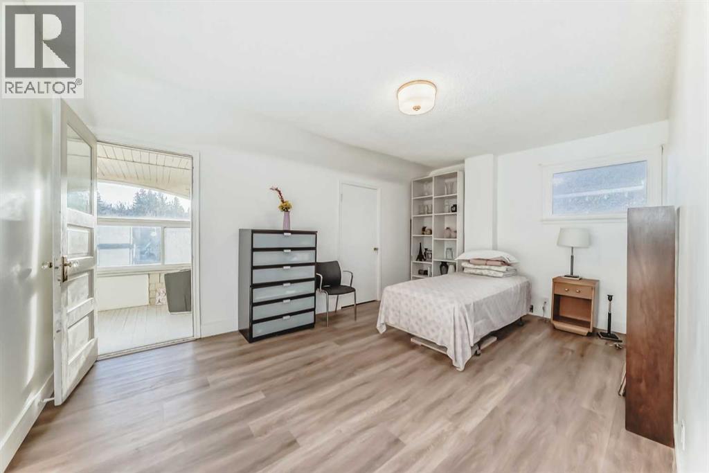 Single Family House for Sale in  Superior Avenue SW Scarboro Calgary 