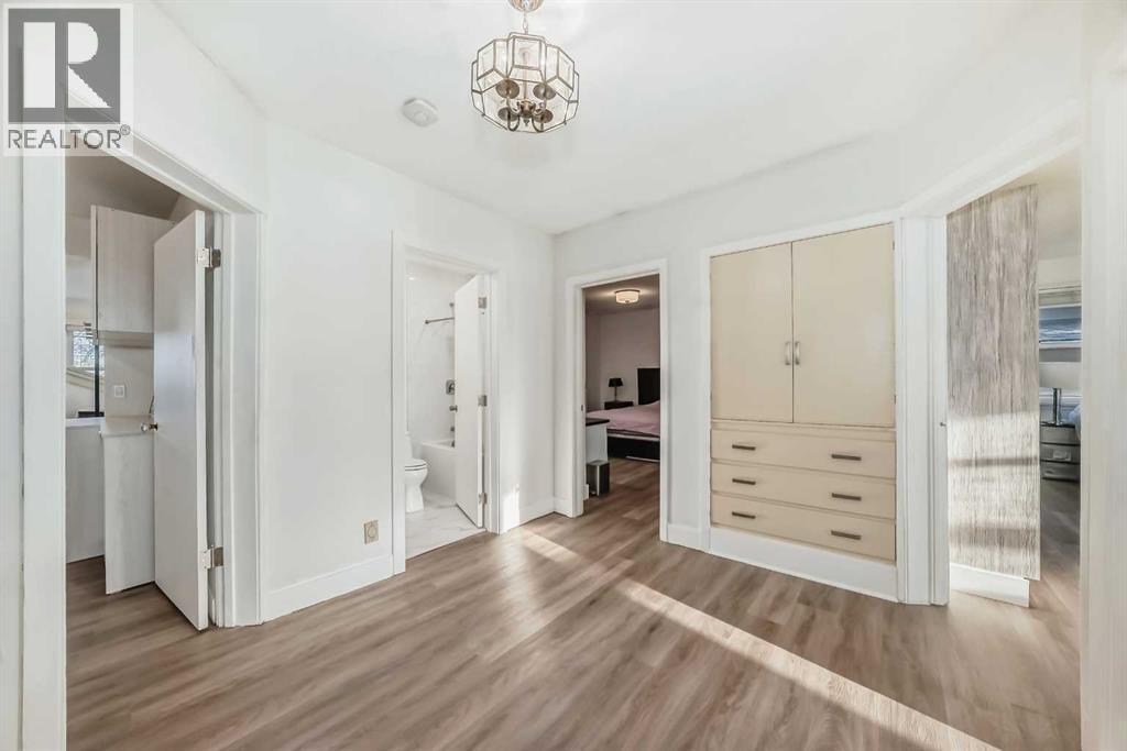 Single Family House for Sale in  Superior Avenue SW Scarboro Calgary 