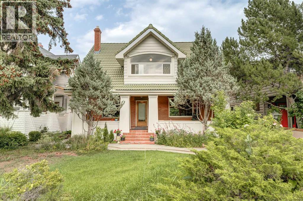 Single Family House for Sale in  Superior Avenue SW Scarboro Calgary 