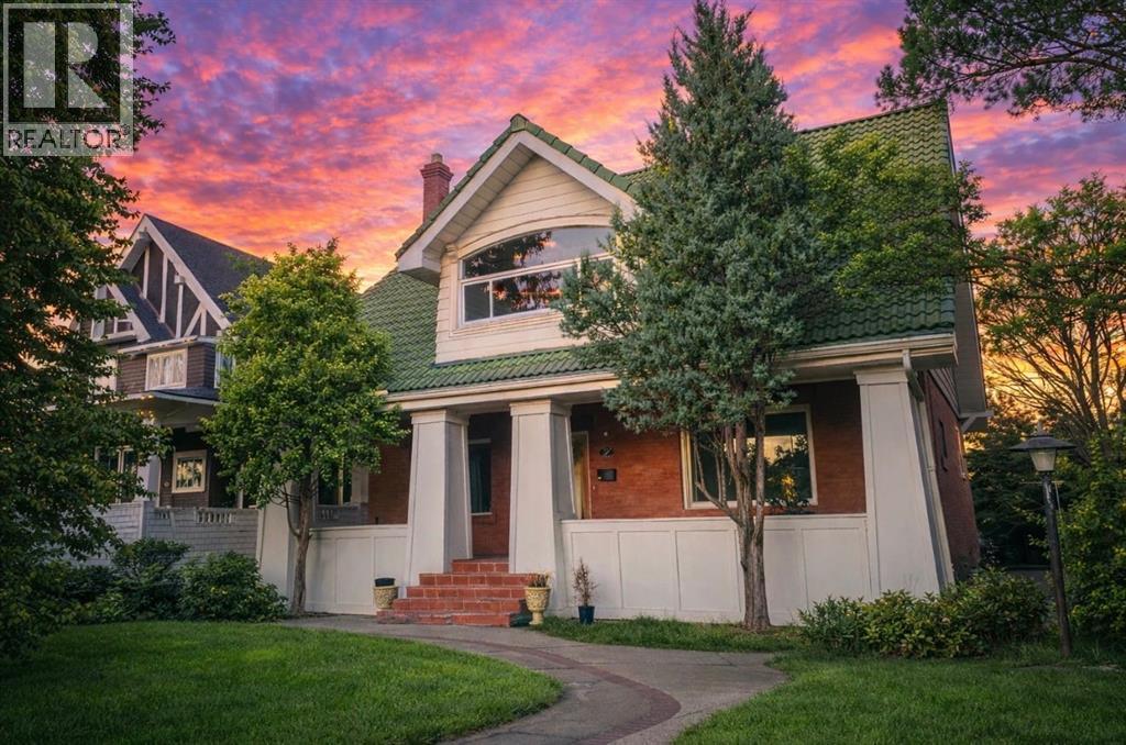 Single Family House for Sale in  Superior Avenue SW Scarboro Calgary 