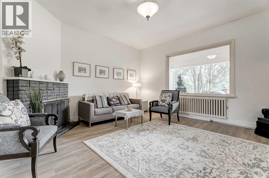 Single Family House for Sale in  Superior Avenue SW Scarboro Calgary 