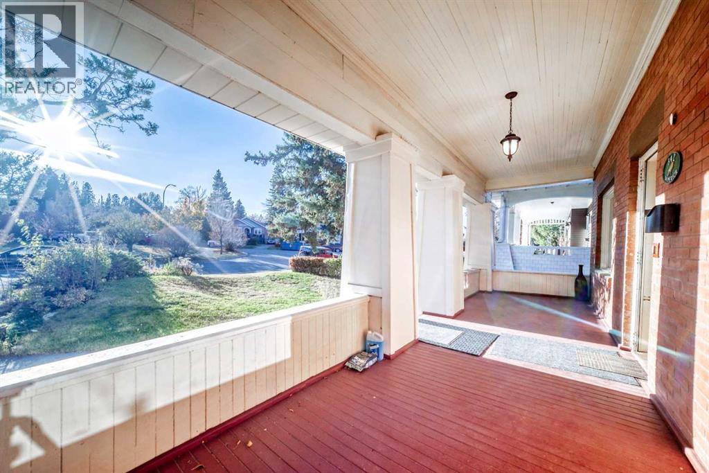 Single Family House for Sale in  Superior Avenue SW Scarboro Calgary 