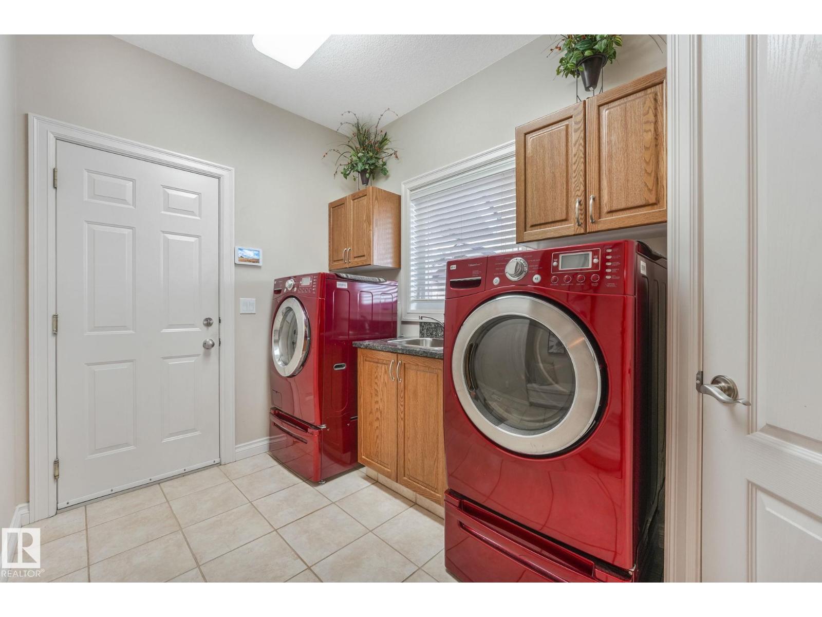 81 PROMENADE BV, Beaumont