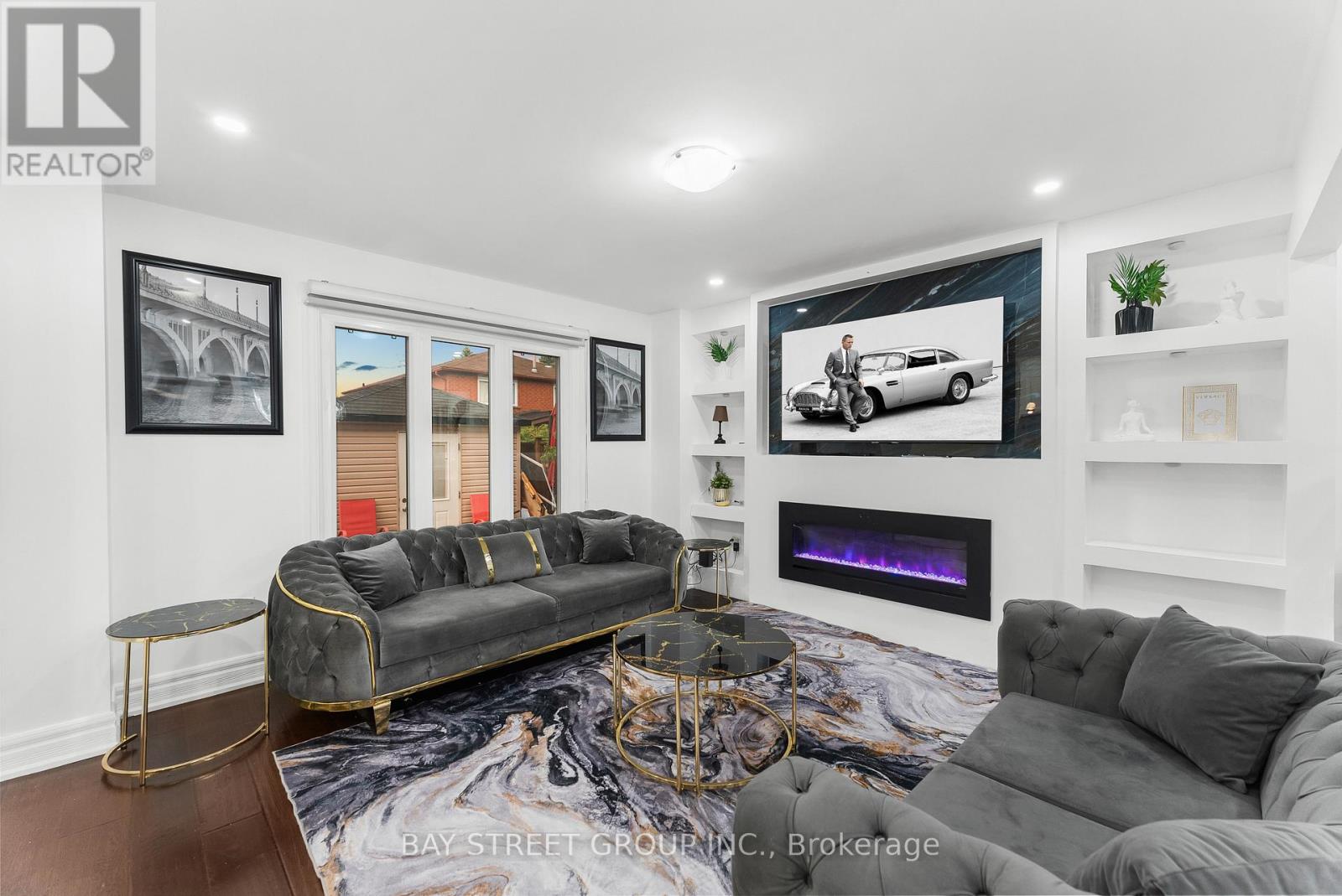 34 LAMP CRESCENT - 15